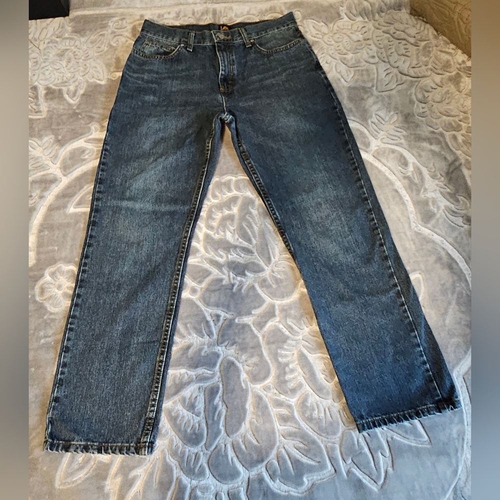 Lee Men's Relax Straight-Leg W32 X L30 Jeans in Washed Blue Denim